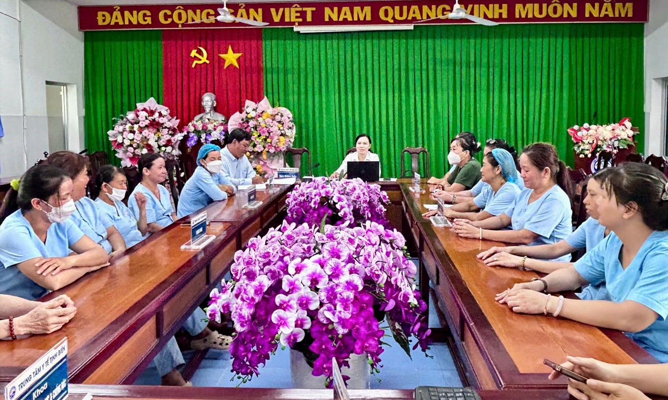 Trung tâm Y tế Tịnh Biên tổ chức buổi họp trao đổi và định hướng công tác dành cho đội ngũ nhân viên hỗ trợ y tế